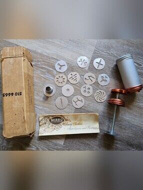 Vintage 1907s Mirro Cookie Press
